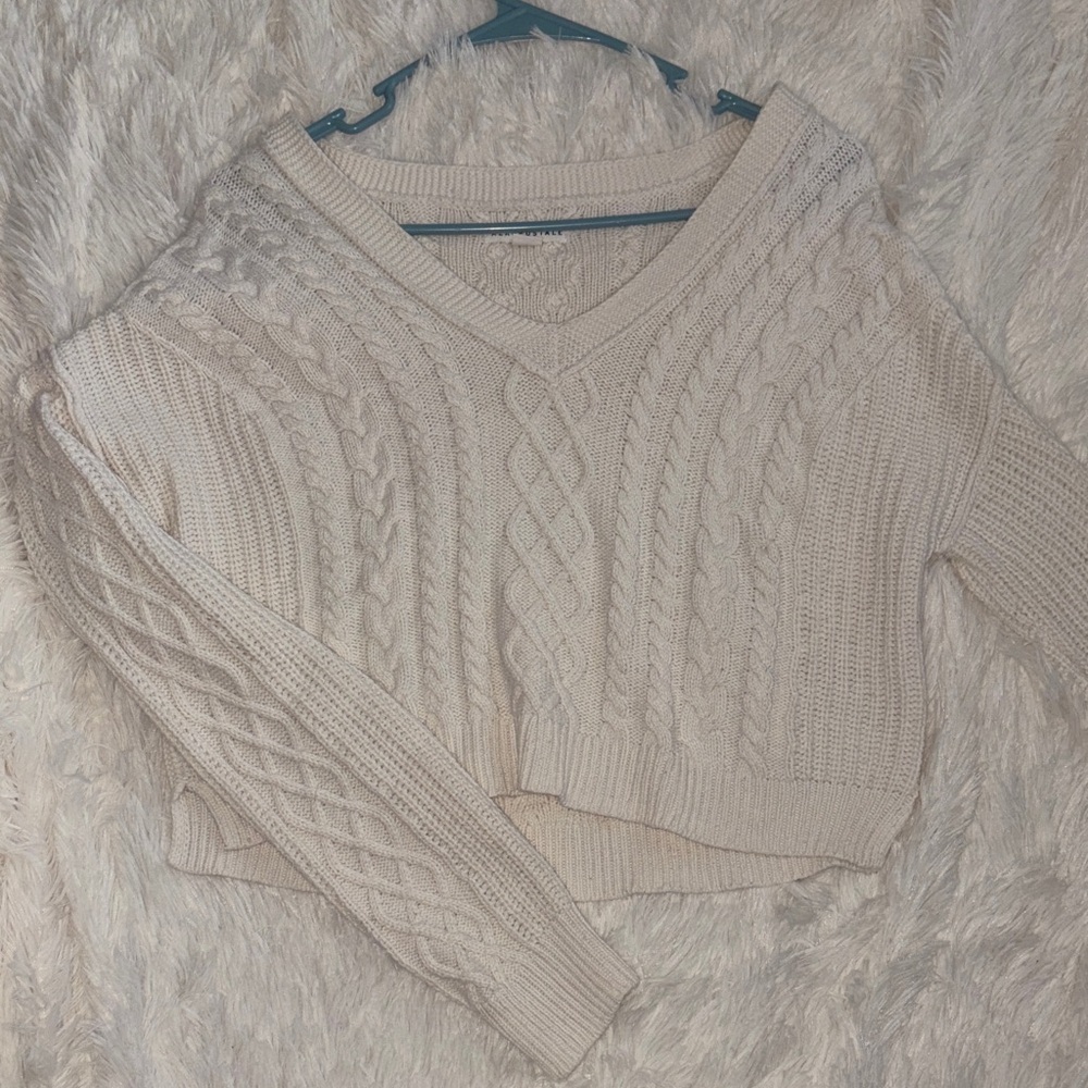 White V-Neck Cable Knit Cropped Sweater - Women